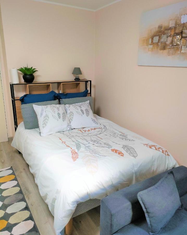 Lovely Flat Nearby Paris Fully Redone With Free Parking On Premises And Balcony Clichy Ngoại thất bức ảnh